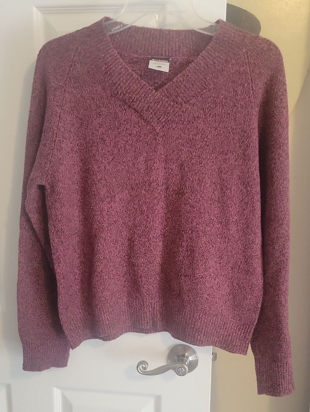 Columbia SzLg V-Neck Cotton Blend Sweater in Deep Plum mixed colors